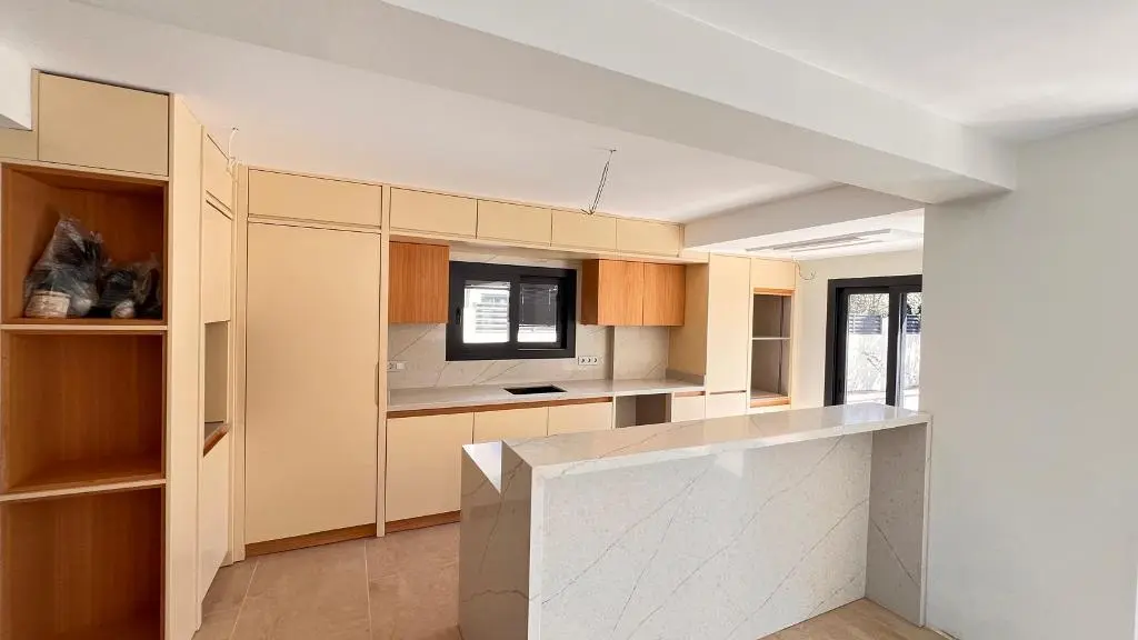 Modern kitchen